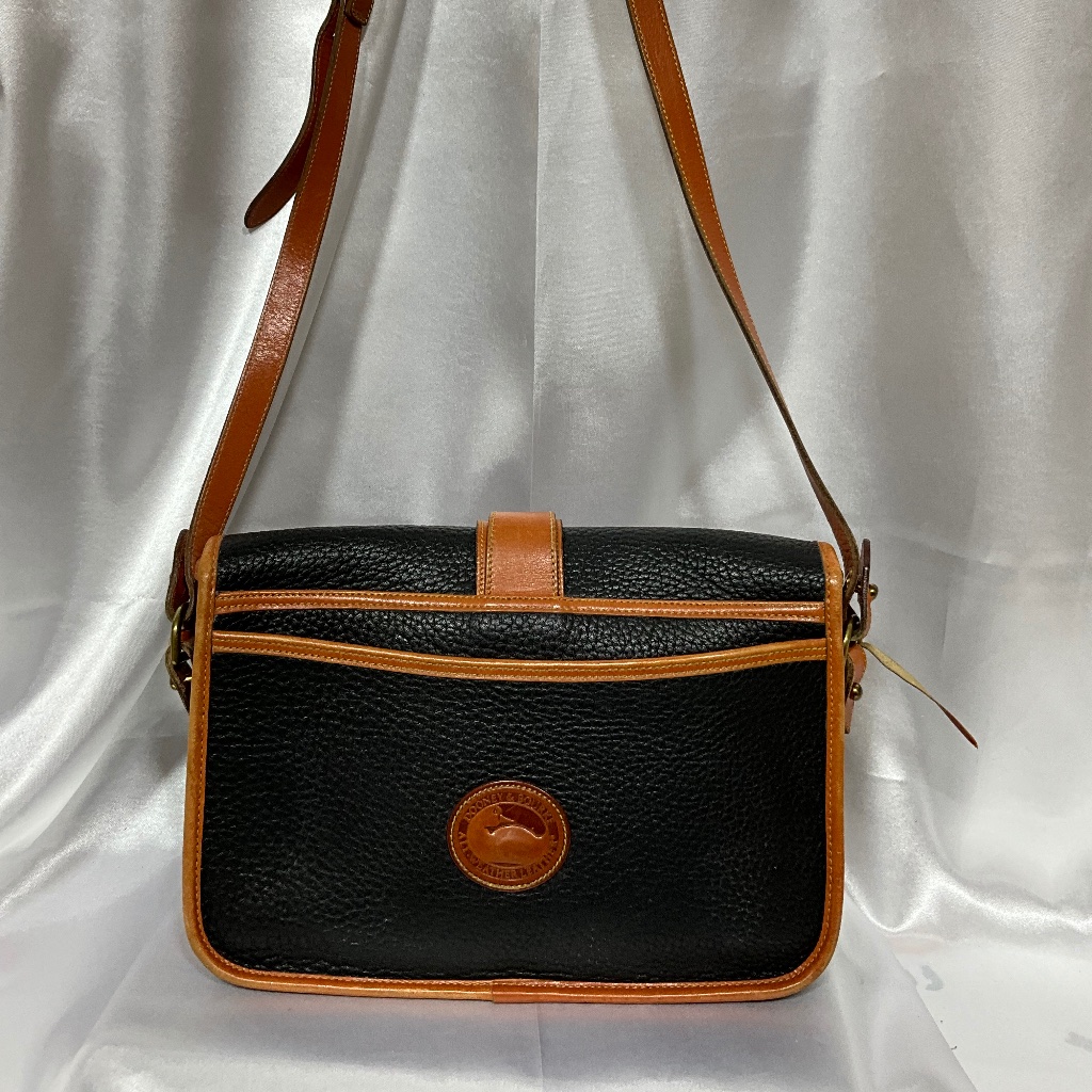 Dooney Burke Crossbody Vintage Black Leather. 45-H4f